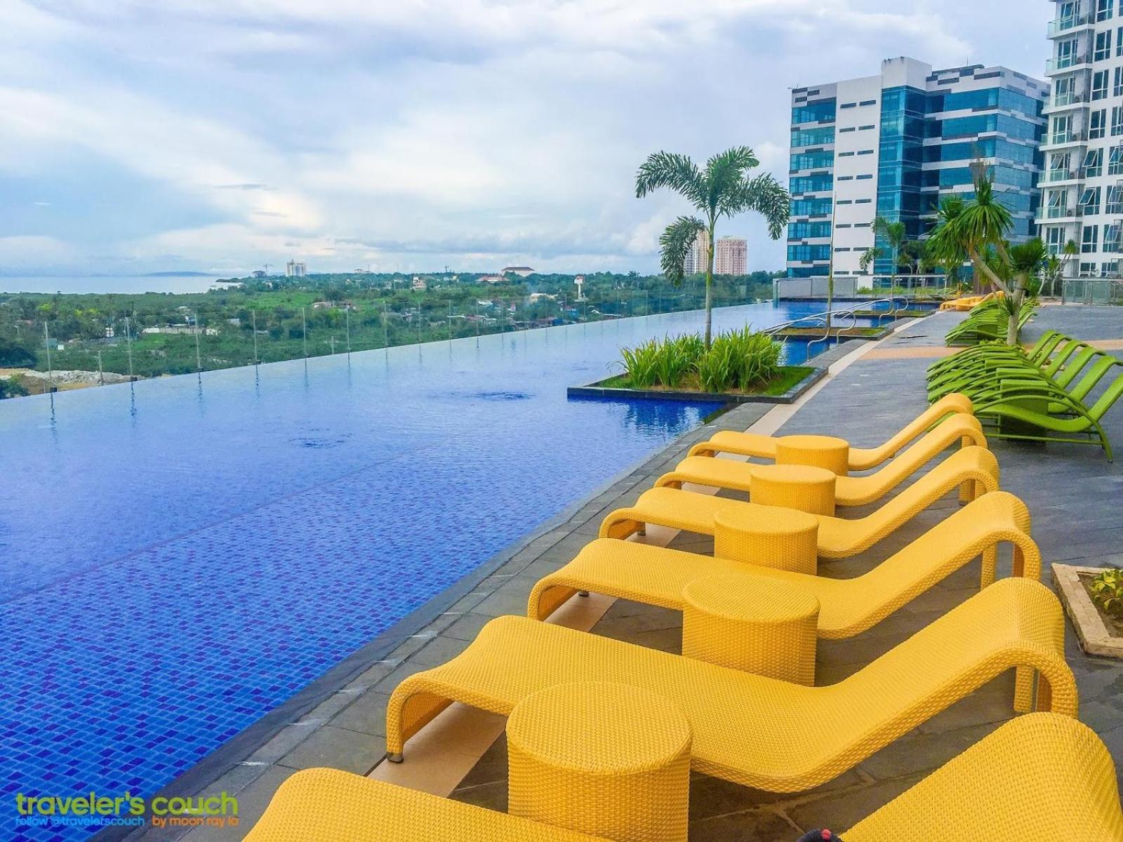 Mactan Newtown 8 Boulevard Deluxe Punta Engano  Exterior photo